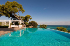 Villa Brisa del Mar Seafront villa located in the Garraf National Park 30 minutes from Barcelona